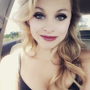 Meet your Posher, Cassandra